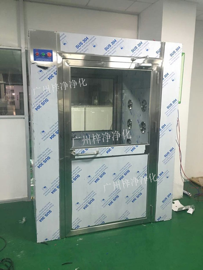 防爆風(fēng)淋室安裝現(xiàn)場實(shí)拍圖 防爆風(fēng)淋室安裝現(xiàn)場實(shí)拍圖